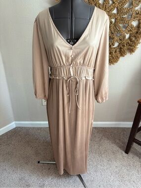 Baltic Born Beige V-Neck Long Sleeve Maxi Dress NWT